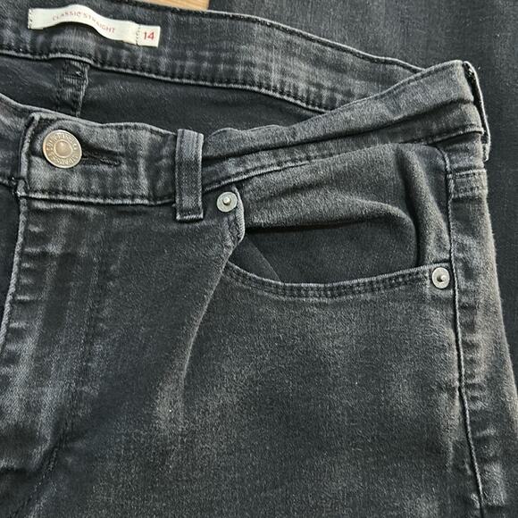 Woman’s Levi’s  Classic Straight Black Jeans Size 14 - Picture 7 of 10